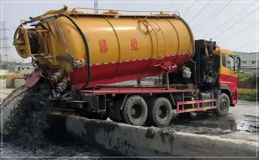 西湖区沉淀池清理案例